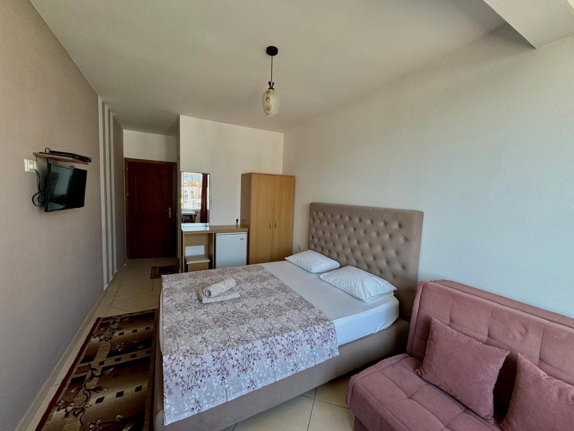 Apartments Cobi Ulcinj Room photo